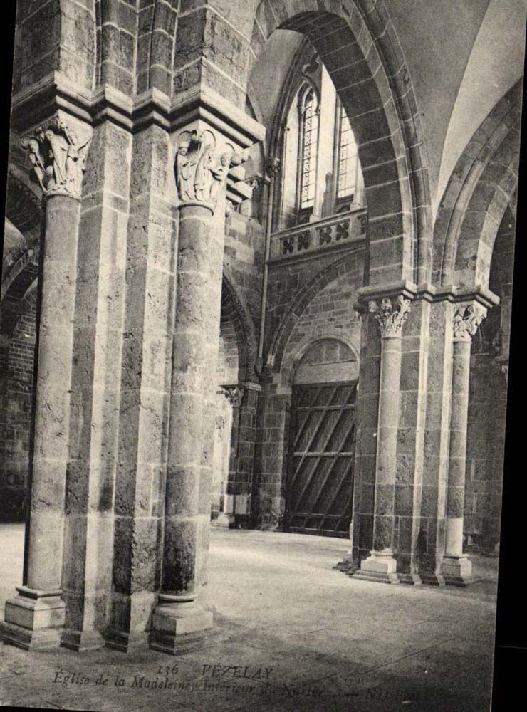 Église de la Madeleine, Intérieur du Nef — Pézelay