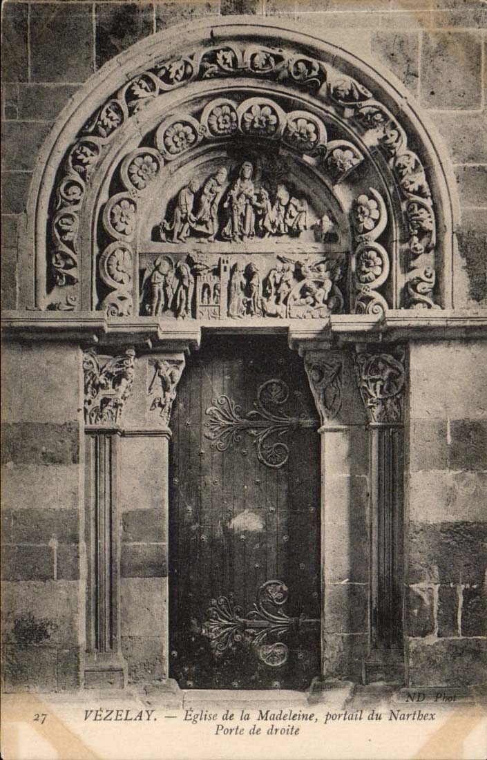 Vezelay CPA Eglise de la madeleine portail du Narthex Porte de droite