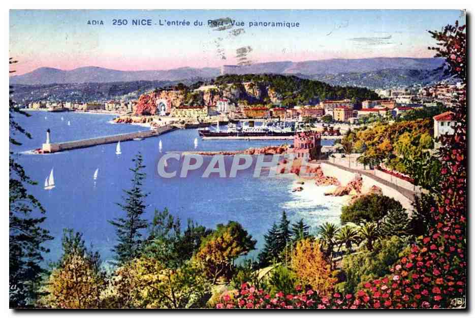 Nice CPA L'entree du port et vue panoramique