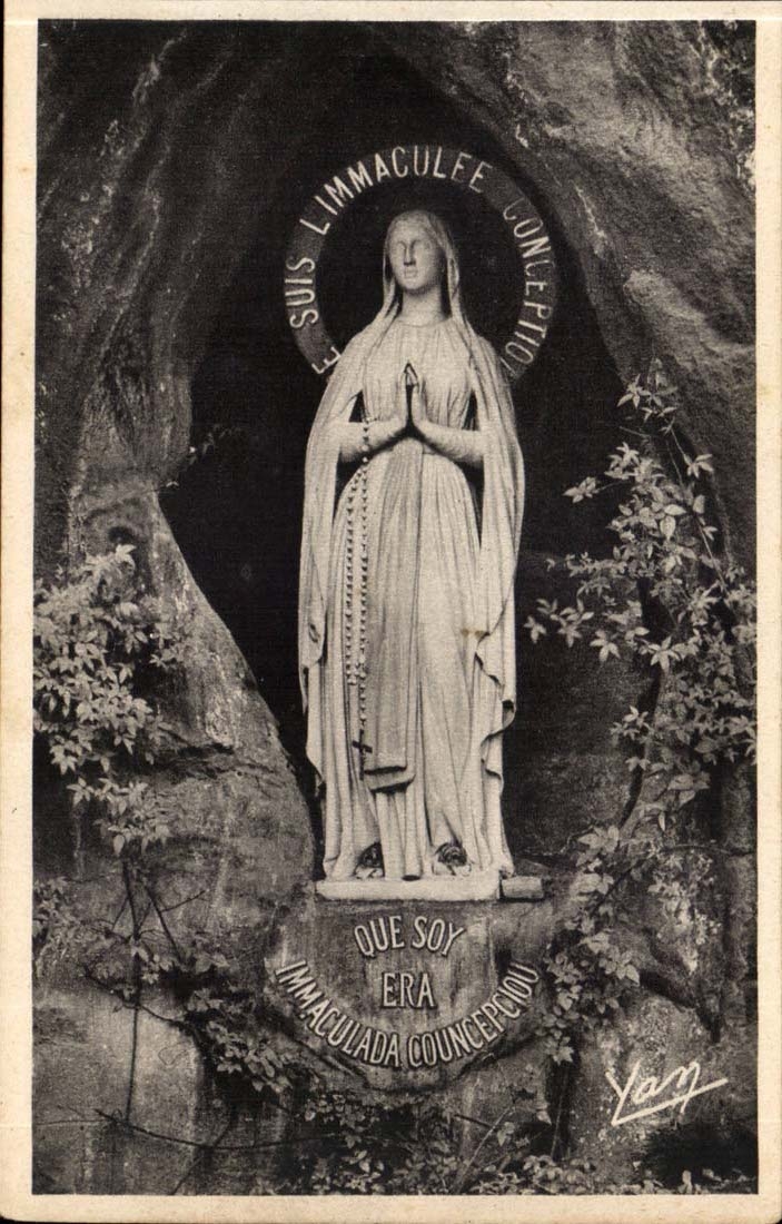 Lourdes CPA la vierge et la grotte miraculeuse