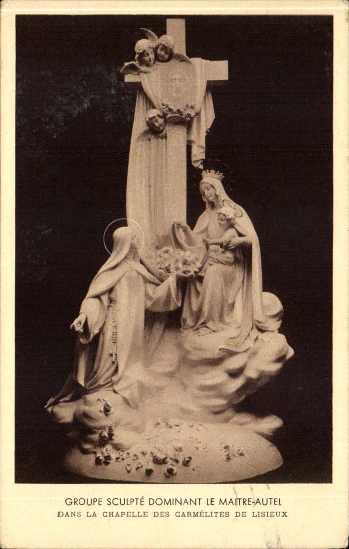 Groupe sculpté dominant le maître-autel — dans la chapelle des Carmélites de Lisieux — éditeur non visible