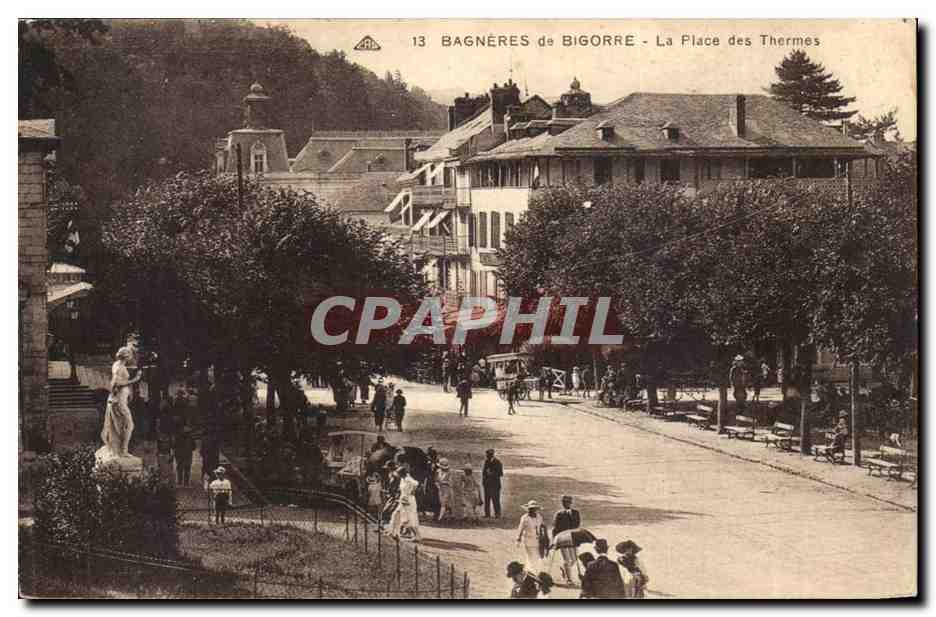 Bagnères-de-Bigorre - La Place des Thermes — éditeur C° Albuclenca des Arts Photographiques