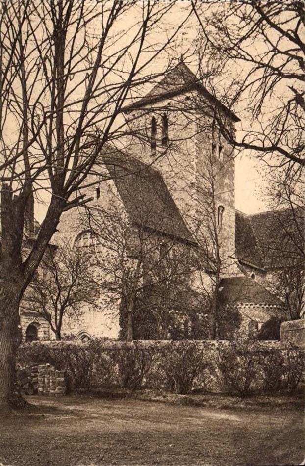 CPA Le clocher de l'eglise abbatiale St Pierre de solesmes