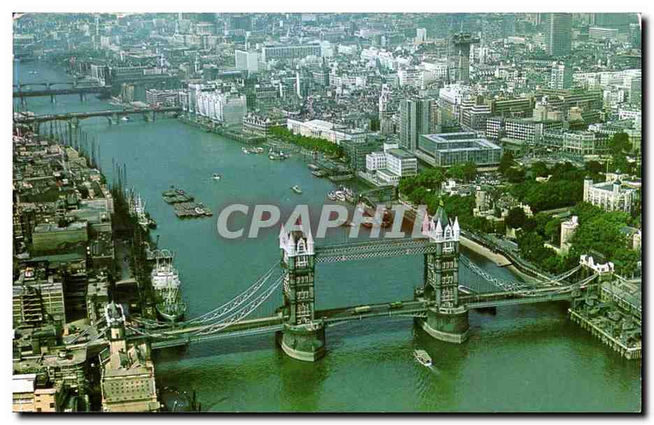 Londres London CPA Aerial view of tower bridge and the city