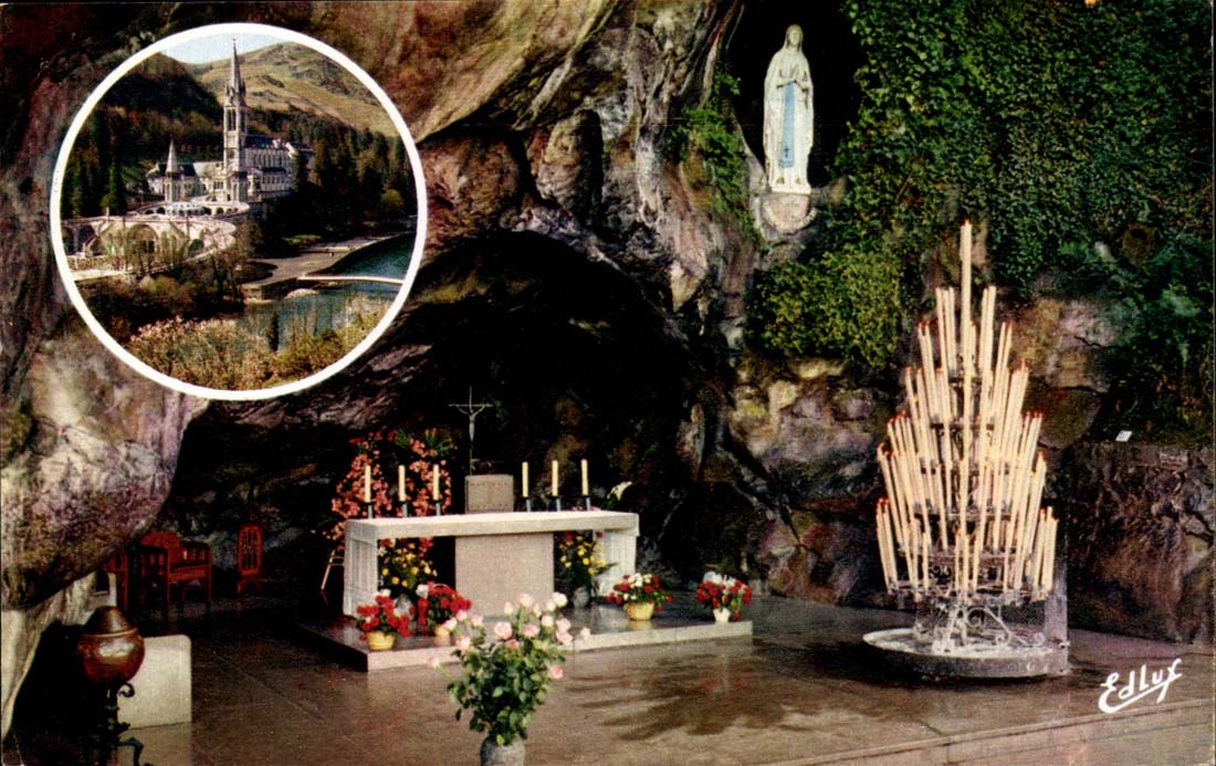 Lourdes CPM La grotte miraculeuse