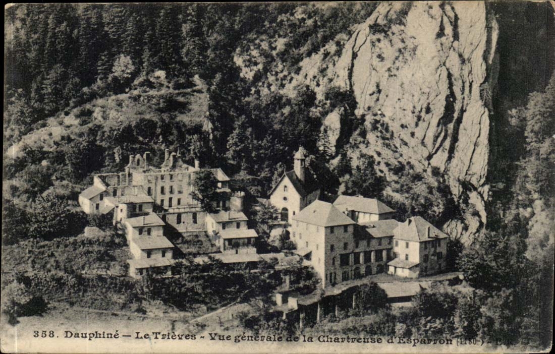 Dauphiné - Le Trièves - Vue générale de la Chartreuse d'Esparron (1160) - P.A.