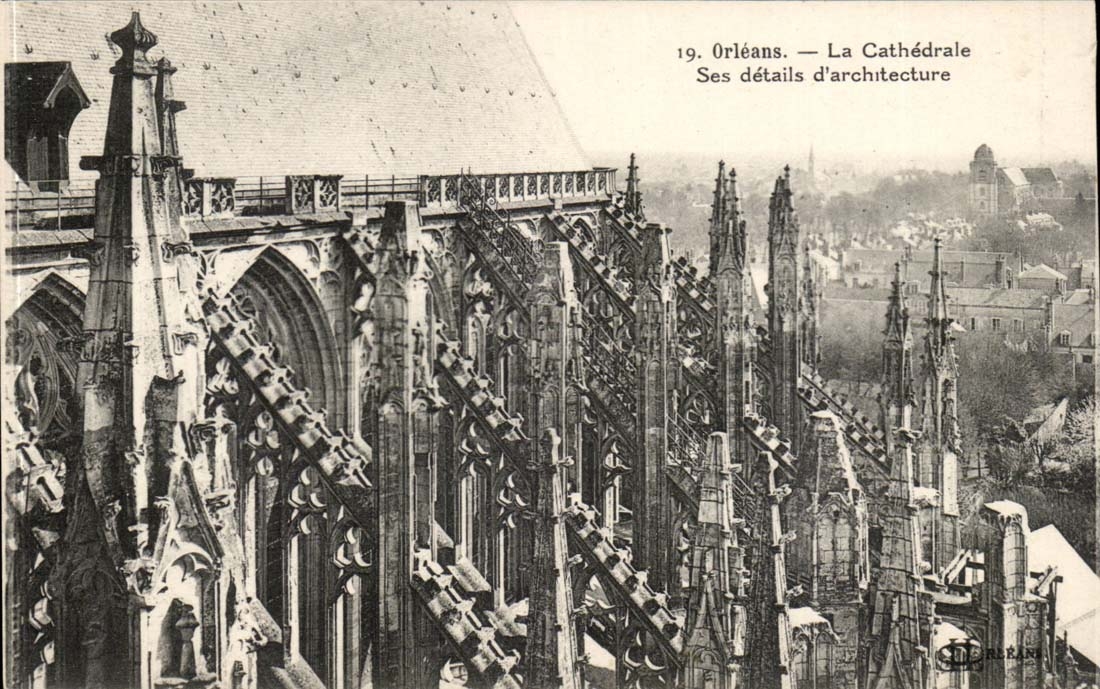 Orleans CPA La cathedrale SEs details d'architecture