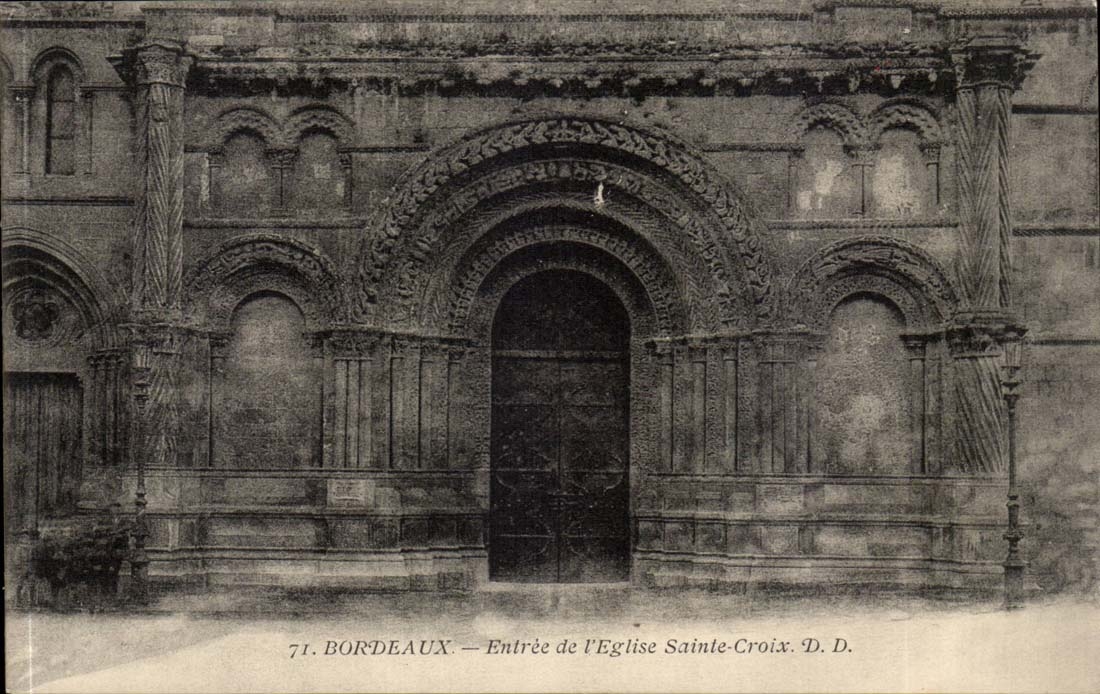 Bordeaux CPA Entree de l'eglise Sainte croix