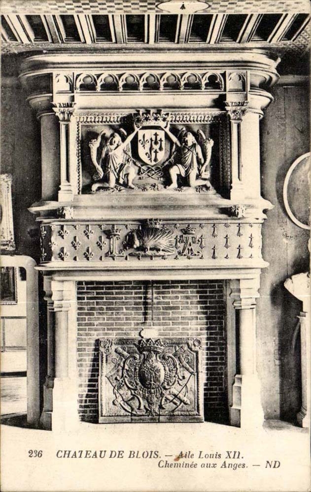 Blois - Aile Louis XII - Cheminee aux Anges - CPA 
