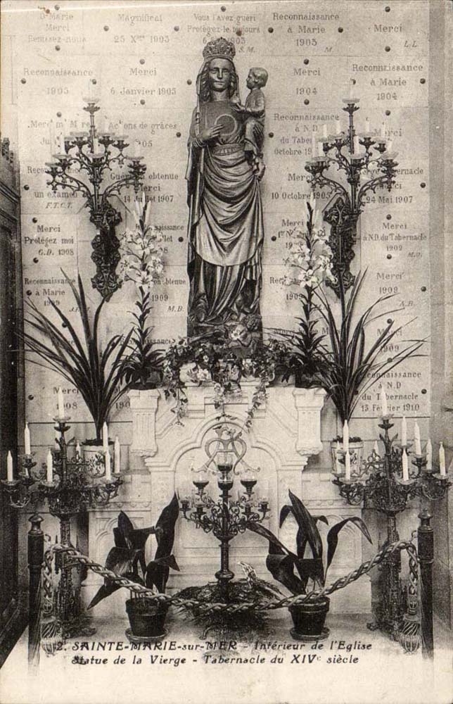 Statue de la Vierge - Tabernacle du XIVe siècle — Sainte-Marie-sur-Mer — Intérieur de l'Église