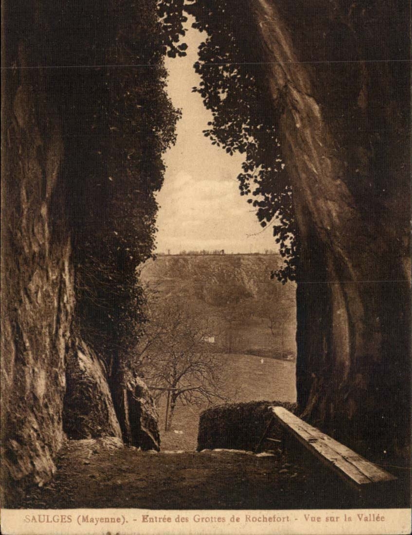 Saulges (Mayenne) — Eingang zu den Höhlen von Rochefort — Blick auf das Tal