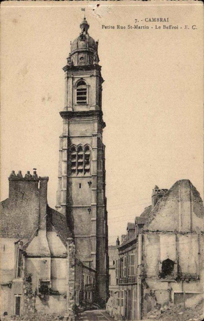 CAmbrai CPA Petite rue St martin Le beffroi
