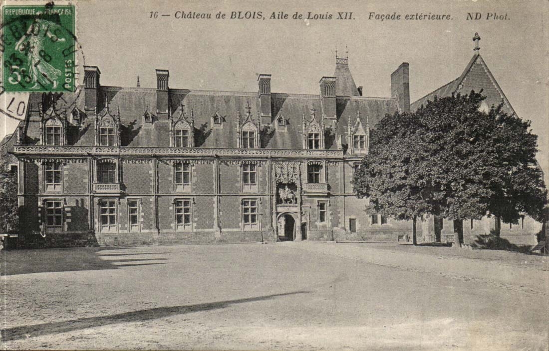 Château de Blois — Aile de Louis XII — Façade extérieure — ND Phol.
