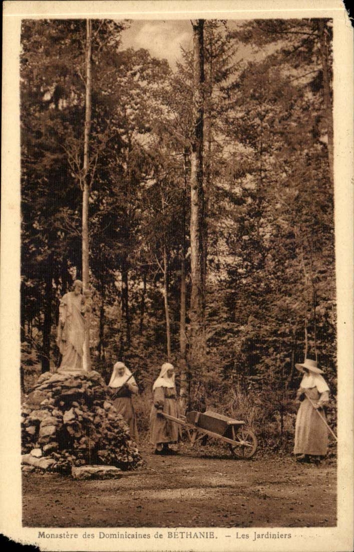 CPA Monastere des dominicaines de Bethanie Les jardiniers