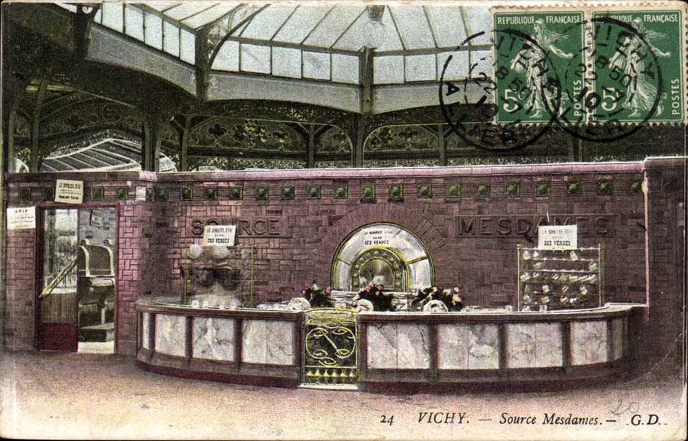 Vichy CPA Source Mesdames