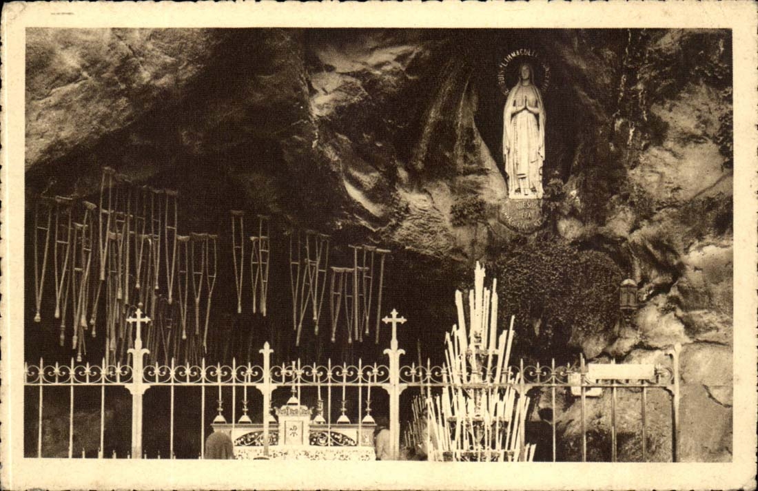 Lourdes CPA La grotte miraculeuse