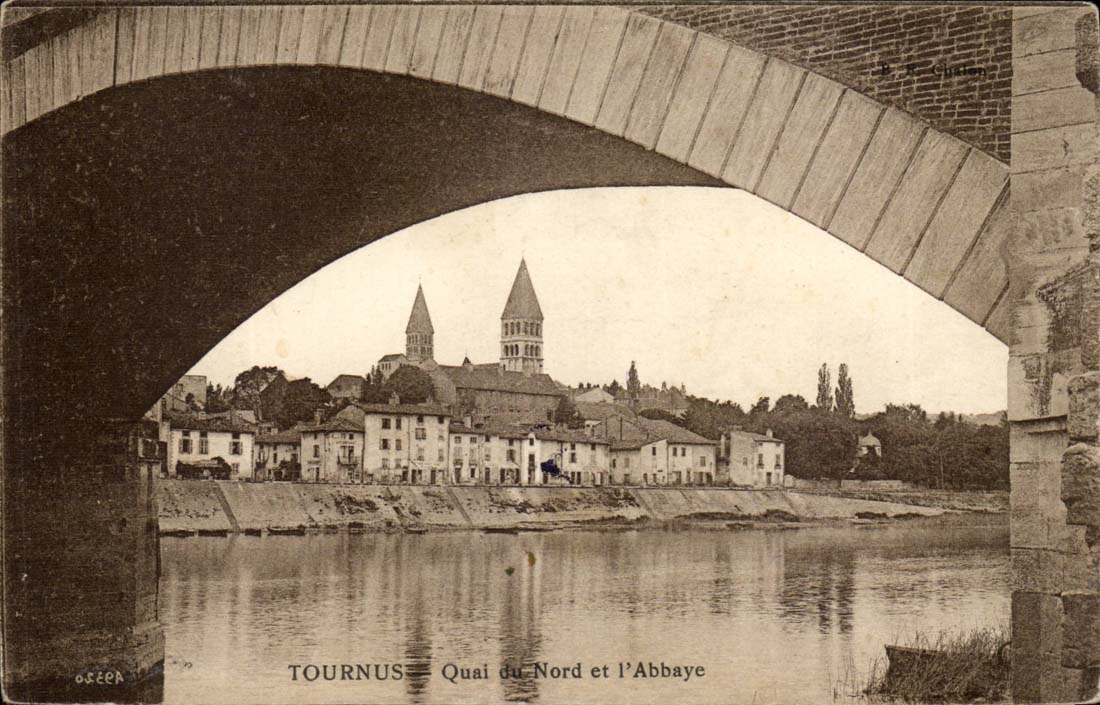 Tournus — Quai du Nord et l'Abbaye — De La Guérin