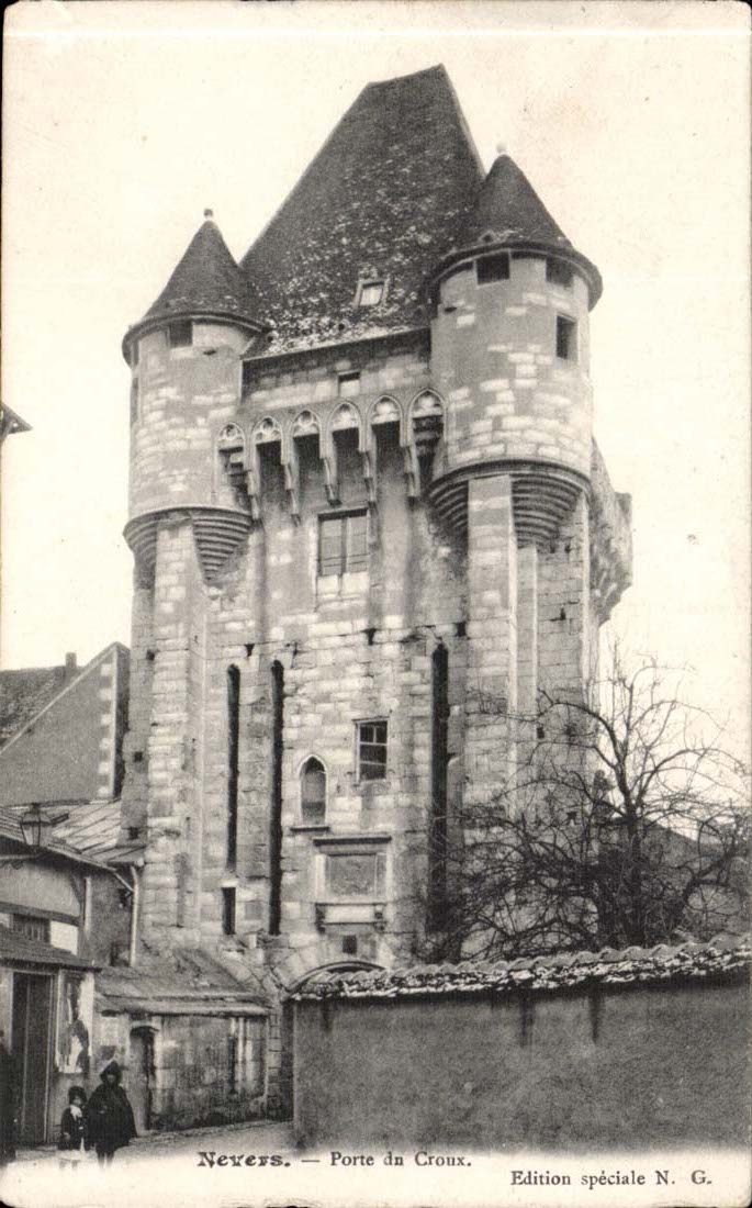 Nevers CPA Porte du Croux