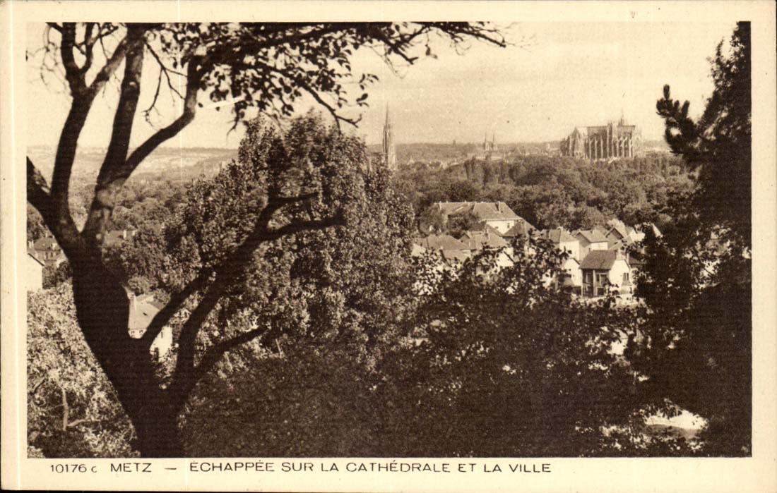 Metz — Échappée sur la cathédrale et la ville — Braun & Cie, Imp. Edit., Moushouse-Dornach