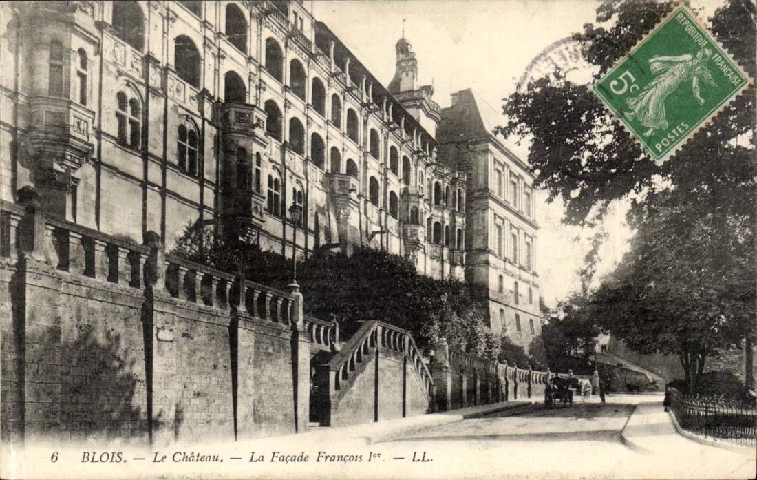 Blois — Le Château — La Façade François 1er — LL.