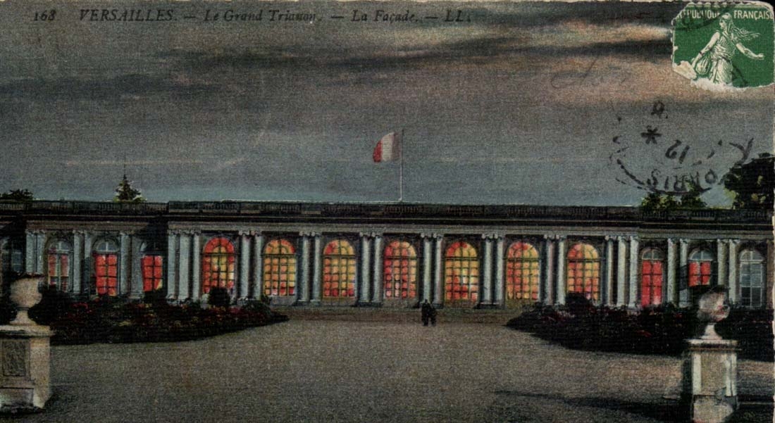 Versailles CPA le grand Trianon La facade