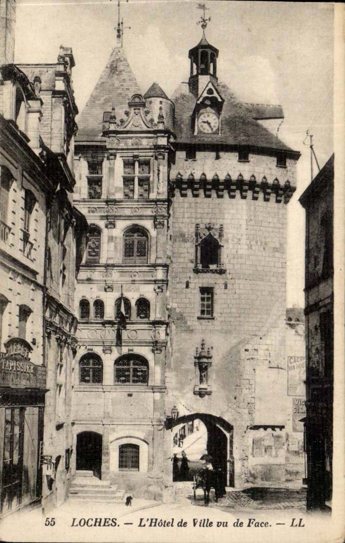 Loches - L'Hotel de Ville vu de Face - CPA 
