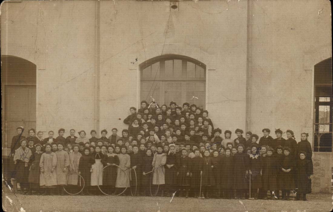 CArte photo destinee a Mr Rault Joseph Plehedel Cotes du Nord (enfants)