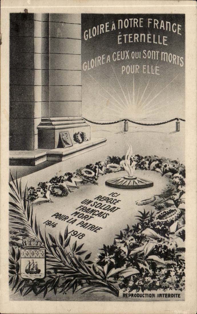 CPA Gloire a notre France eternelle Soldat francais inconnu 1914 1918 Militaria