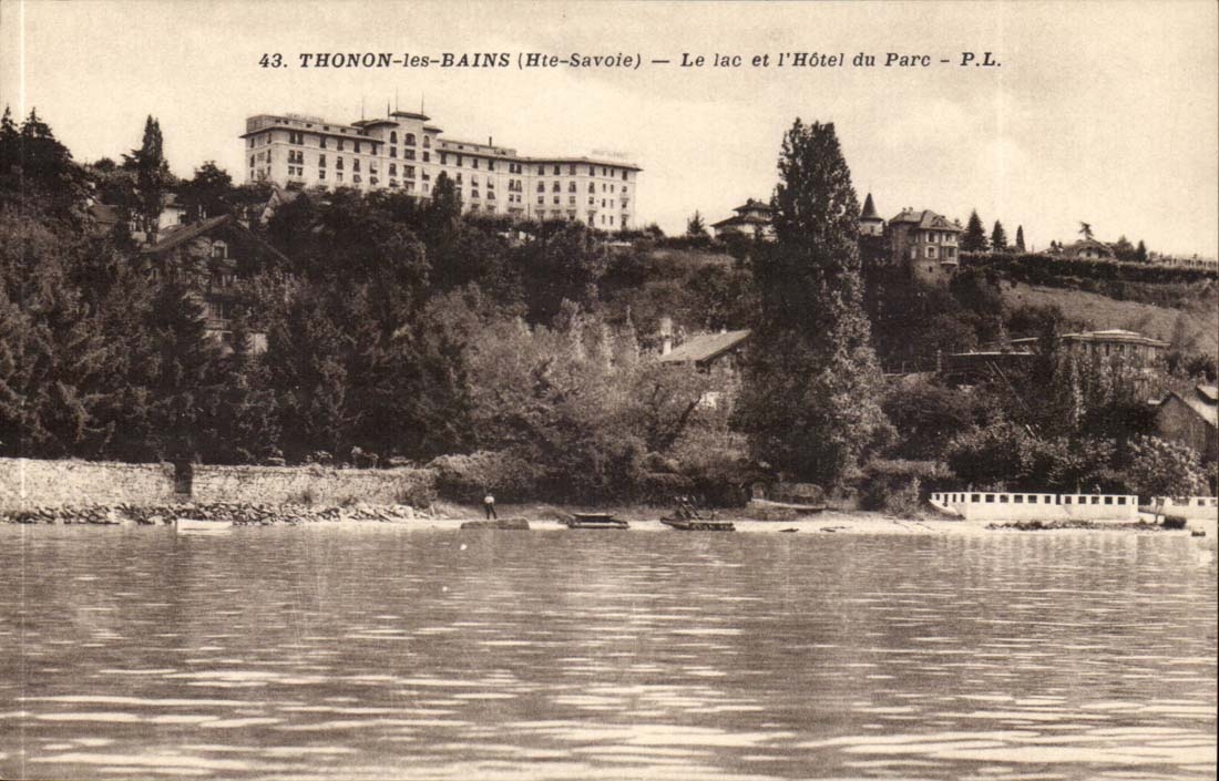 Thonon les Bains - Le Lac et L'Hotel du Parc - CPA 