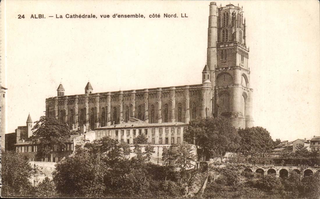 Albi - La Cathedral vue d'ensemble cote Nord - CPA 