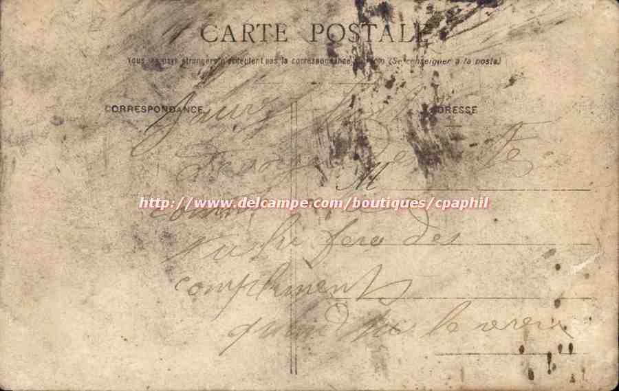 Groupe familial — photographie en noir et blanc — éditeur non identifiable — Reverso