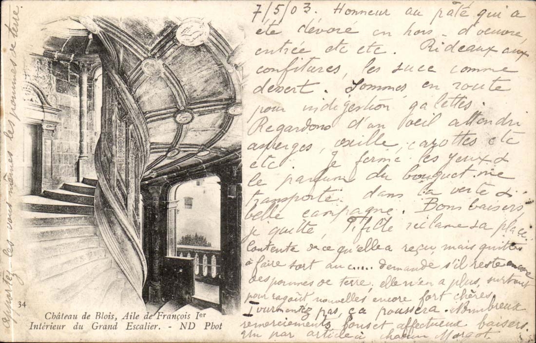 CPA Chateau de Blois Aile de Francois 1er Interieur du grand escalier