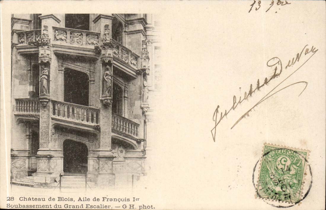 CPA Chateau de Blois Aile de Francois 1er Soubassement du grand escalier