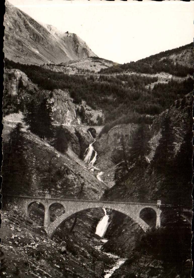Col de la Cayolle — Vue du col et du pont — Éditions Artisitiques ADIA