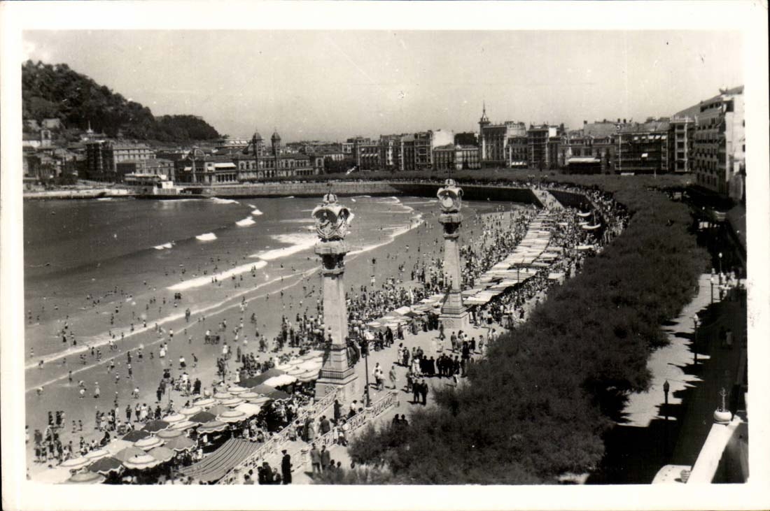 Espana - Espagna - San Sebastian - Donostia-San Sebastia¡n - La Plage - Paseo y playa de la Concha - CPA 