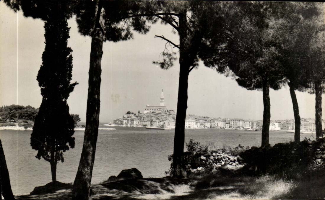 Rovinj — Vue pittoresque depuis les pins — Schmitz D. - Photosluzba