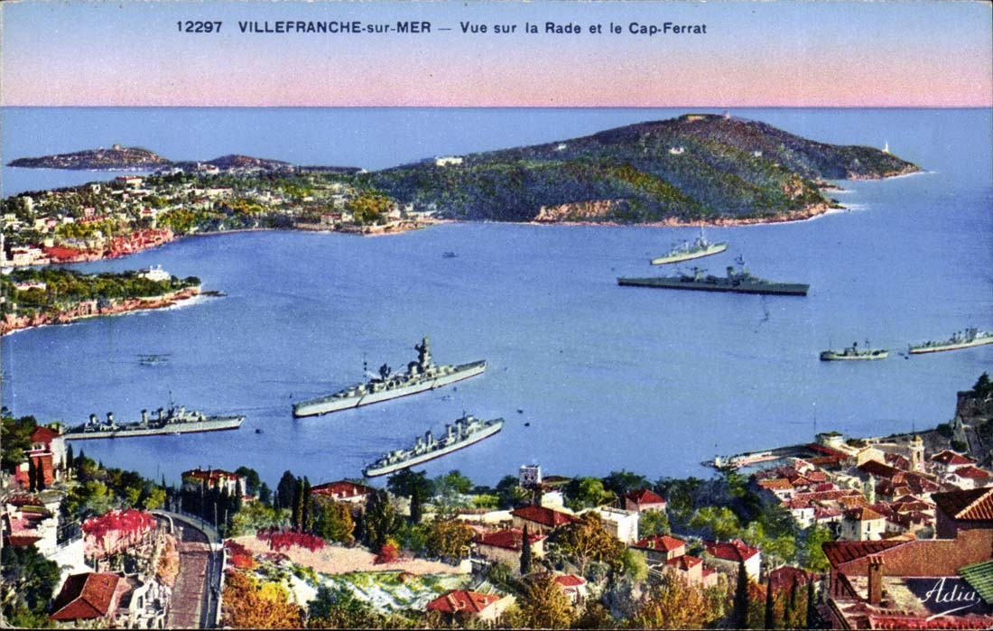 VILLEFRANCHE-sur-MER — Vue sur la Rade et le Cap-Ferrat — Adia