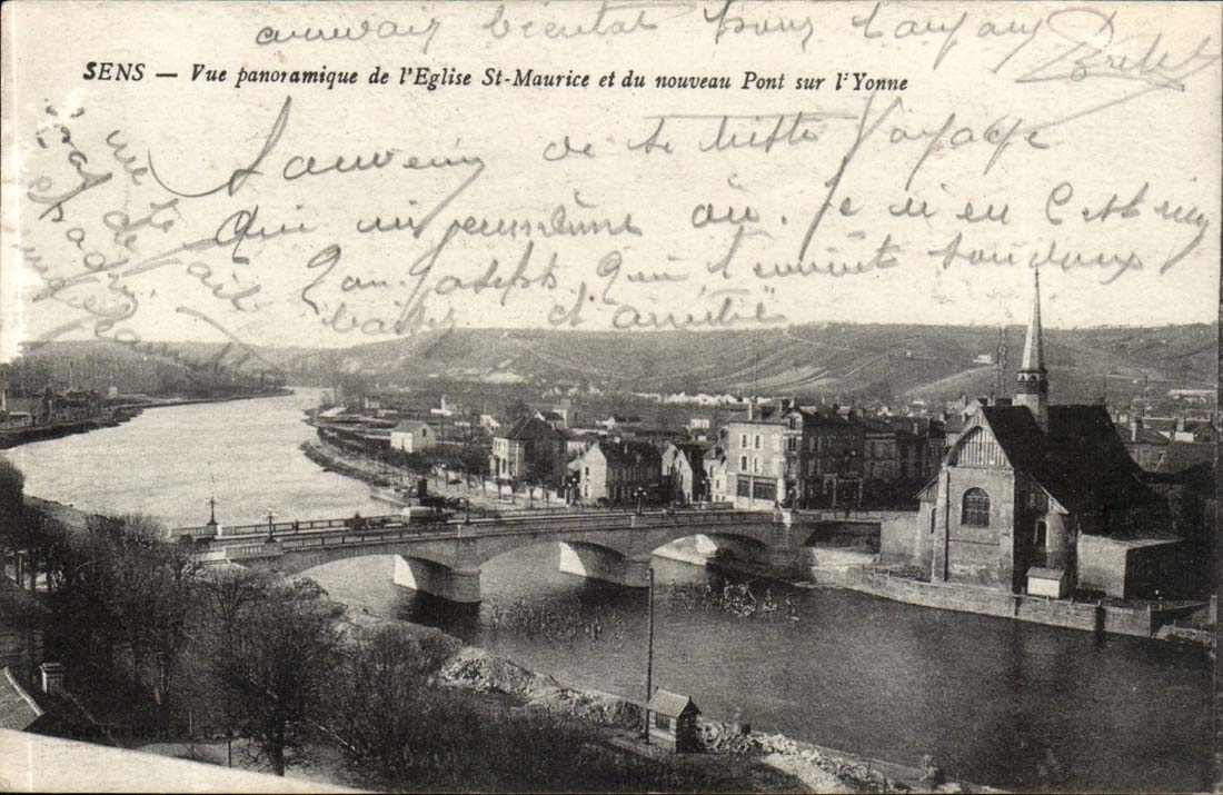 CPA Sens Vue panoramique de l'eglise St Maurice et du nouveau pont sur l'Yonne 