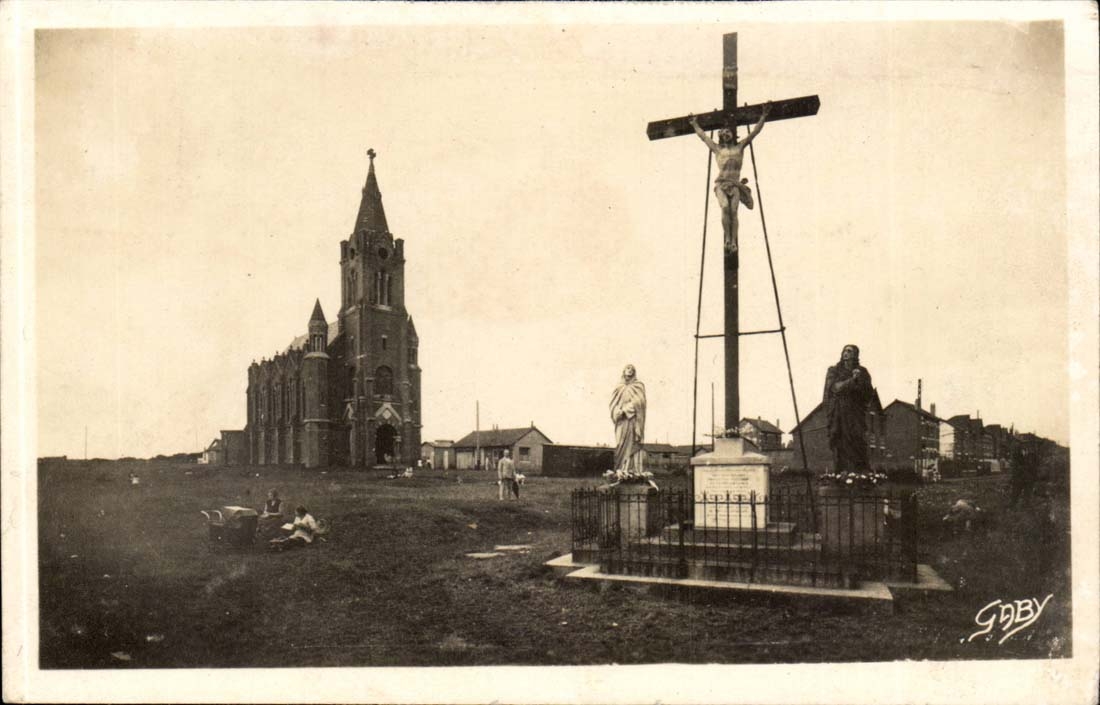 Dieppe - La Chapelle Bon Secours - et le Calvaire sur les Falaises - CPA 