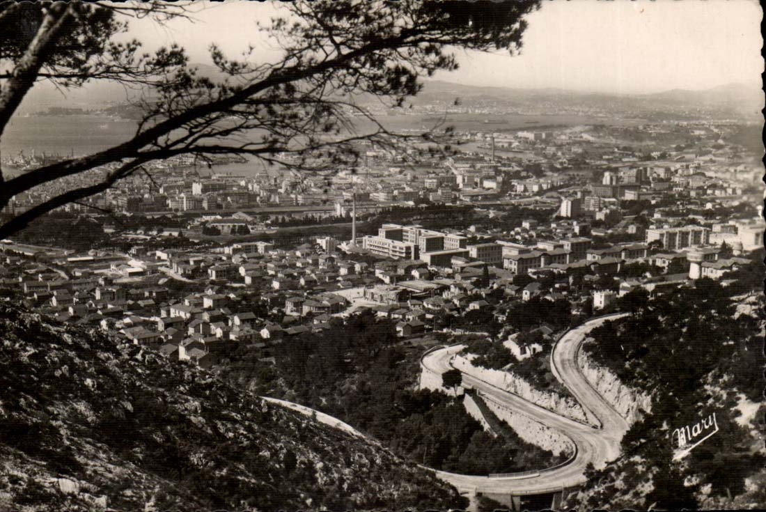 Toulon - Vue Generale et la Route et du Super Faron CPA 