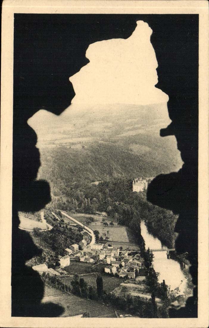 CPA La vallee de l'Allagnon Vue prise d'une breche du chateau de Leotoing