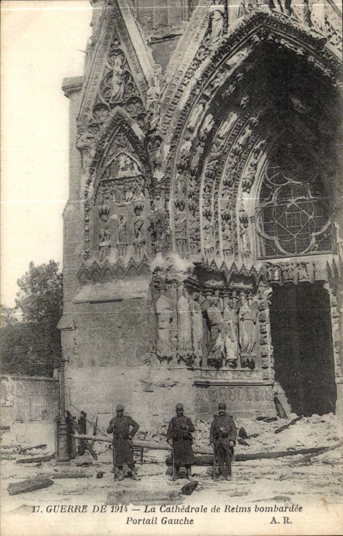 Guerre de 1914 CPA Cathedrale de Reims bombardee Portail gauche