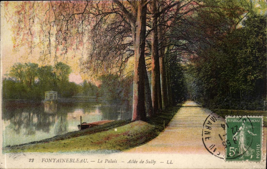 Fontainebleau — Le Palais — Allée de Sully — LL