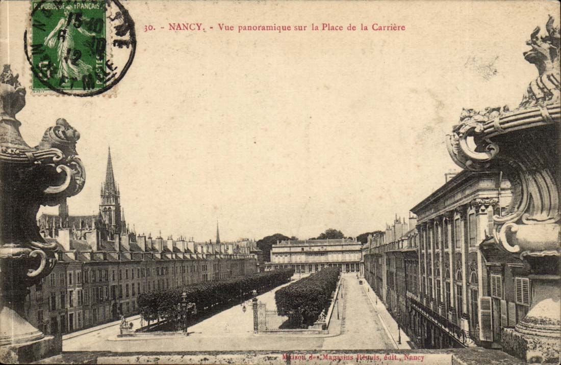 NANCY — Vue panoramique sur la Place de la Carrière — Maison des Magasins Réunis, édit., Nancy