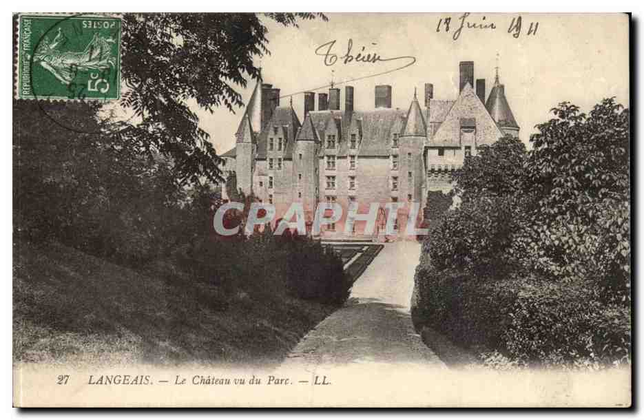 Langeais - Le Chataeu vu du Parc - CPA 