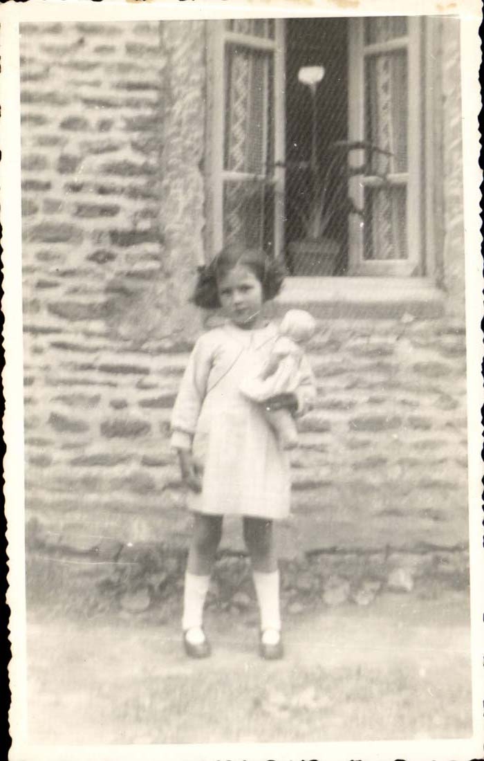 Fantaisie - Fille avec Poupee - Blurred Girl with her dolly - CPA 