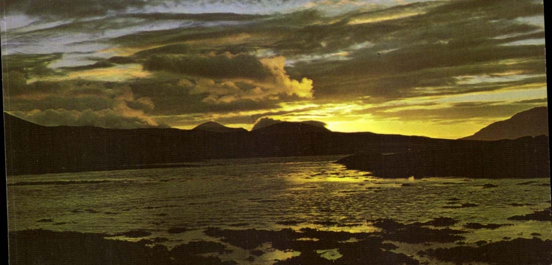 England - Angleterre - Sunset over broadford - Isle of Skye - CPA 