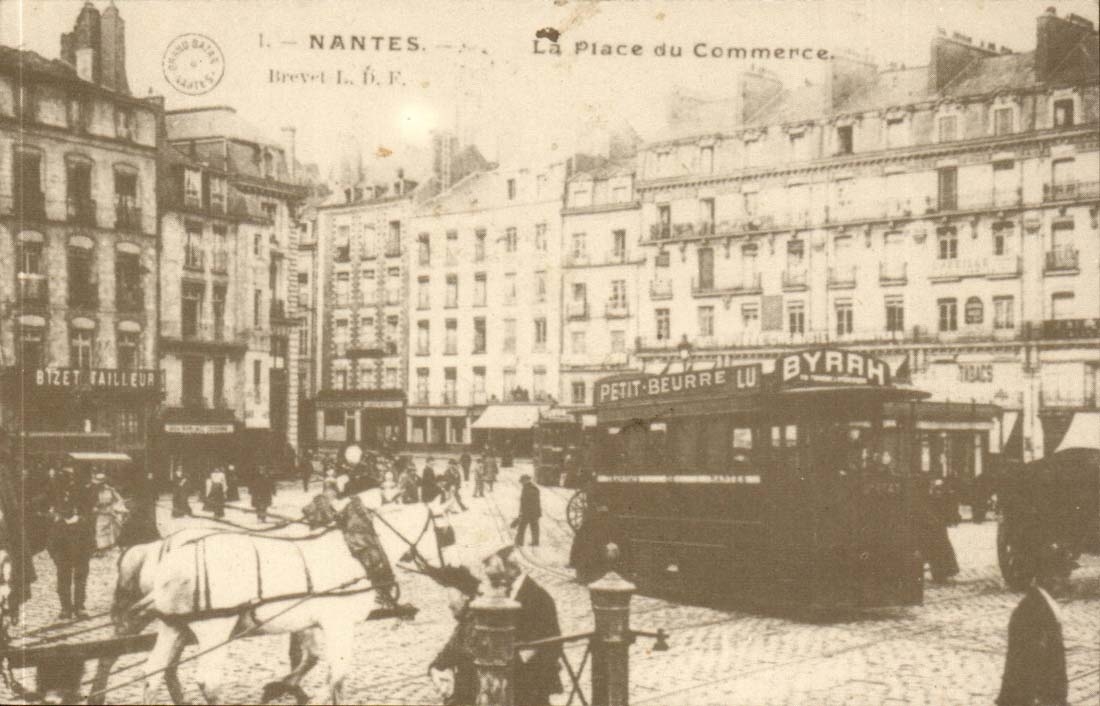 Nantes - Place du Commerce - CPA 