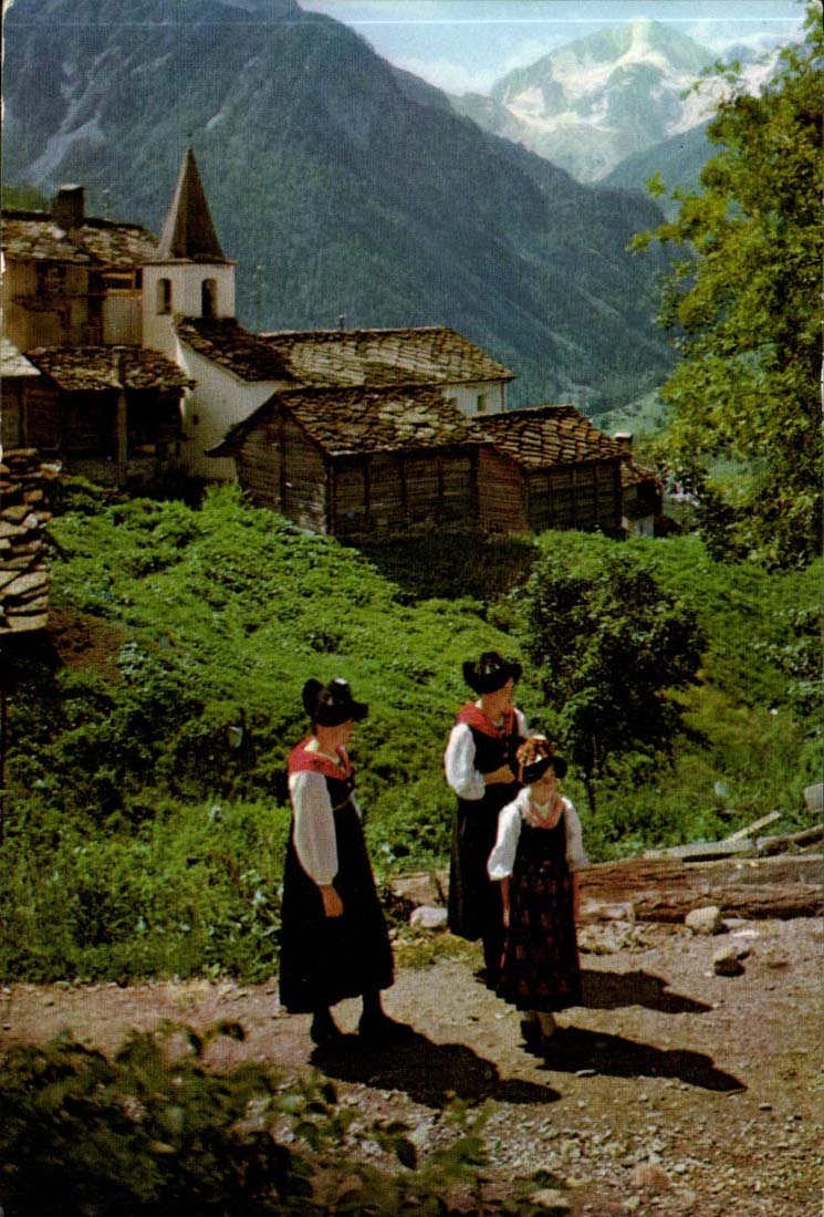 Suisse CPM Costumes d'Herens Pigne d'Arolla