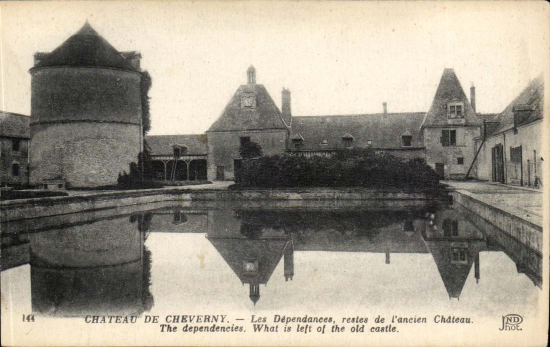 Chateau de Cheverny CPA Les dependances restes de l'ancien chateau 